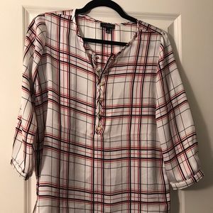 The Limited 1/3 sleeve blouse